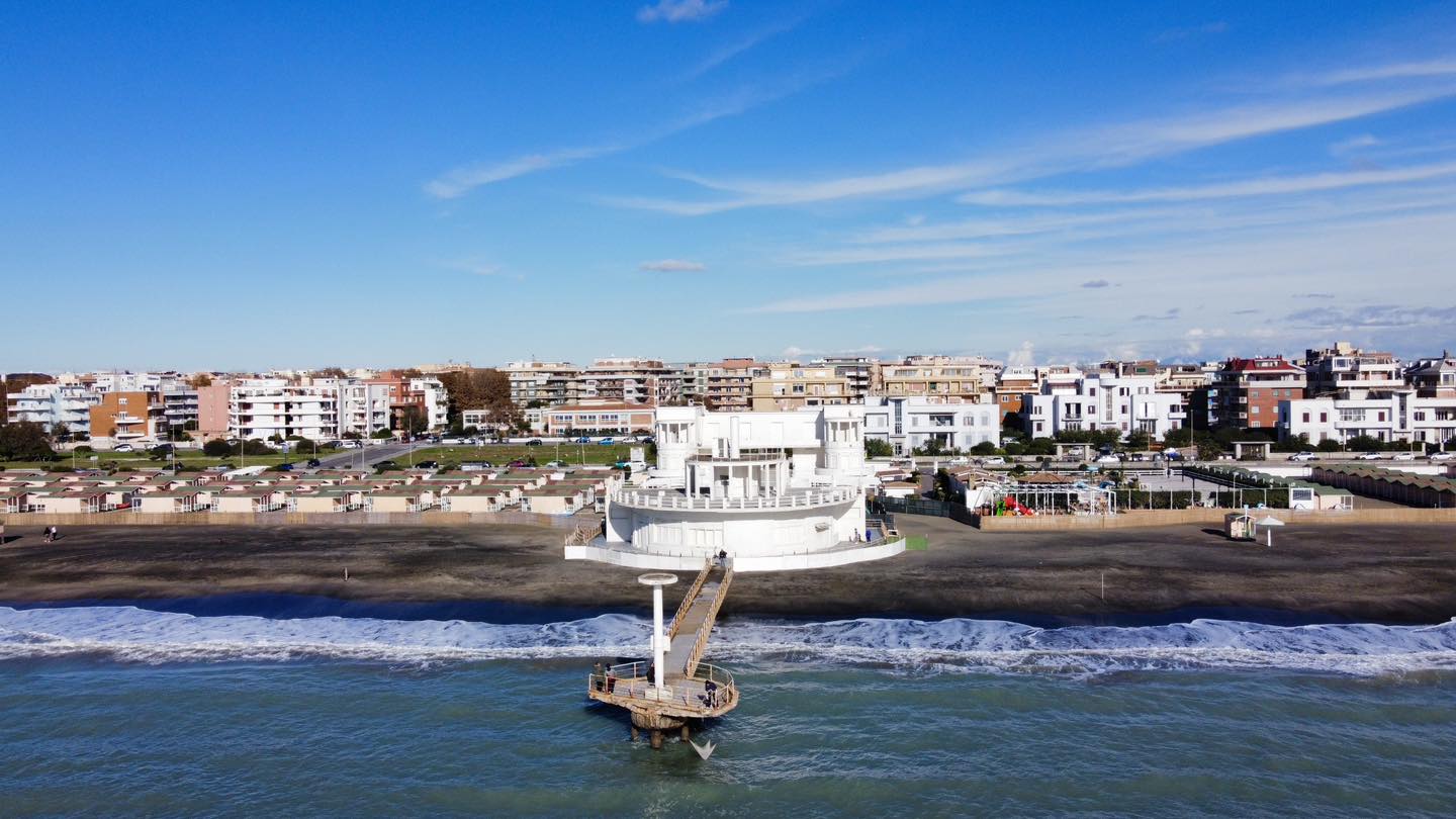 Le palazzine INCIS a Ostia